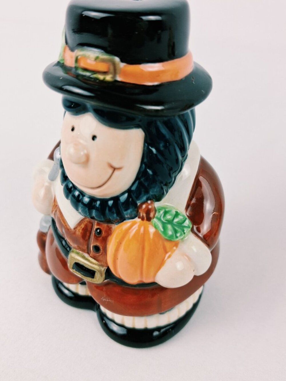 VTG Thanksgiving Pilgrim Couple Ceramic Salt & Pepper Shaker Set Thanksgiving - Picture 12 of 14